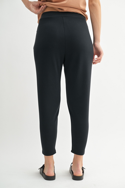 Betty Pleated Scuba 7/8 Tailored Pant