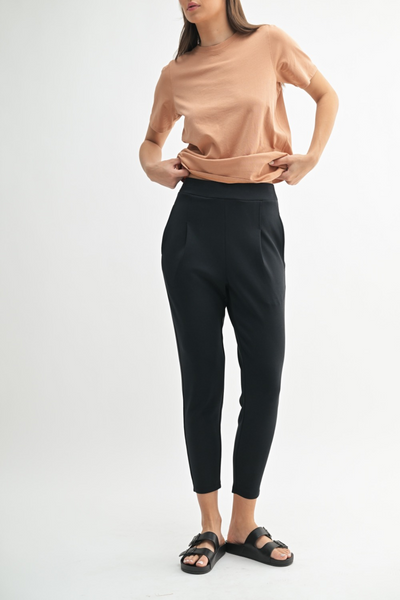 Betty Pleated Scuba 7/8 Tailored Pant