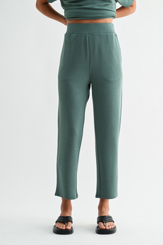 Woodlands Soft Drape Cropped Pants