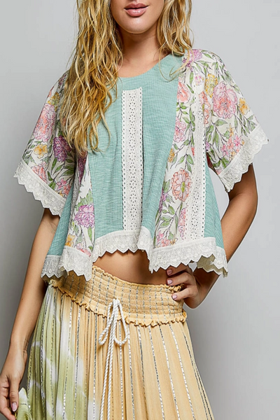 Overjoyed Contrast Floral Eyelet Trim Crop Top