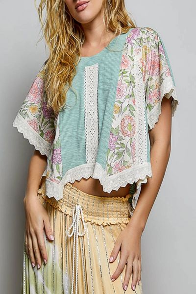 Overjoyed Contrast Floral Eyelet Trim Crop Top