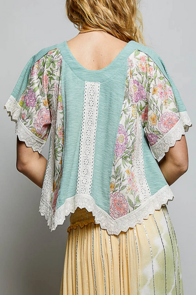 Overjoyed Contrast Floral Eyelet Trim Crop Top