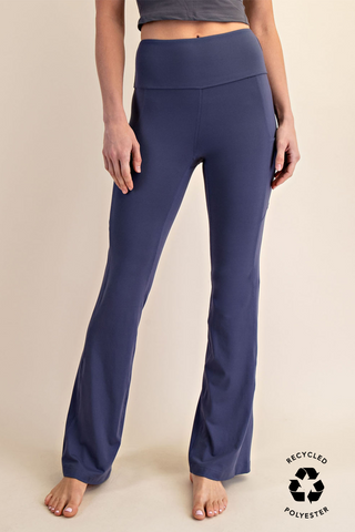 Daisies Butter Soft Flared Legging