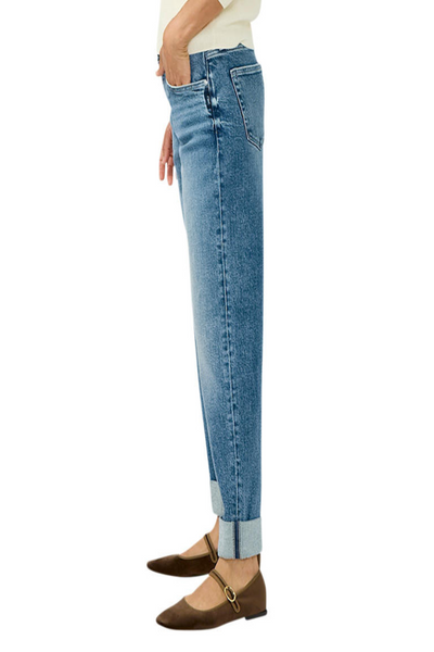 Relaxed Mid Rise Straight Leg Ankle Jeans
